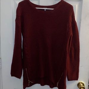 Maroon sweater